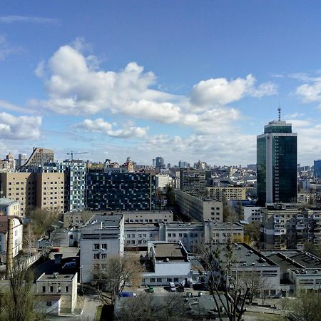 Уютная Vip Студия В Центре Метро Политех Охматдет Паркинг Kyiv Exterior photo
